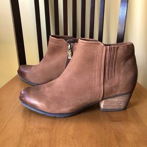 BLONDO Waterproof Leather Bootie
